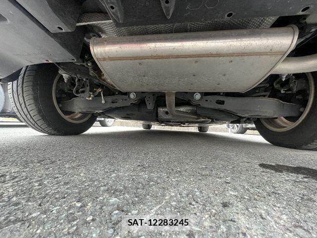 Toyota PRIUS 2017-03 6911258-23