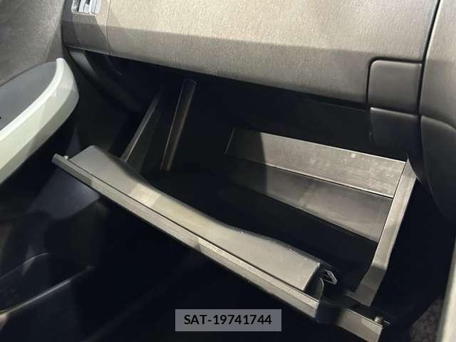 Toyota PRIUS 2012-08 6911306-26