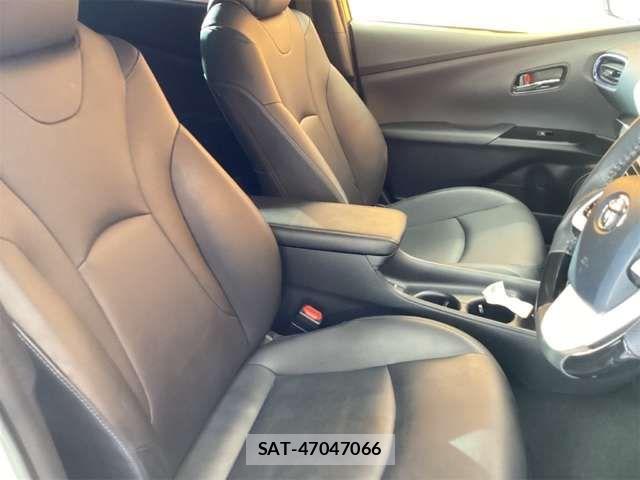 Toyota PRIUS 2016-12 6911263-17