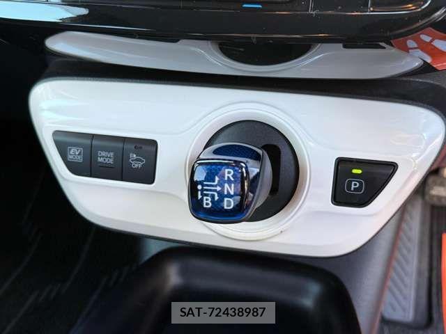 Toyota PRIUS 2016-11 6911243-10