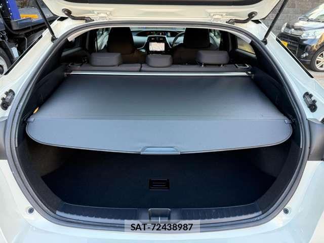 Toyota PRIUS 2016-11 6911243-18