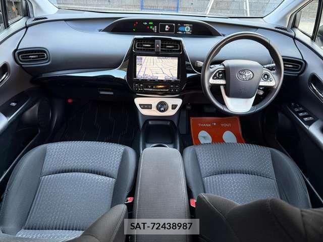 Toyota PRIUS 2016-11 6911243-2