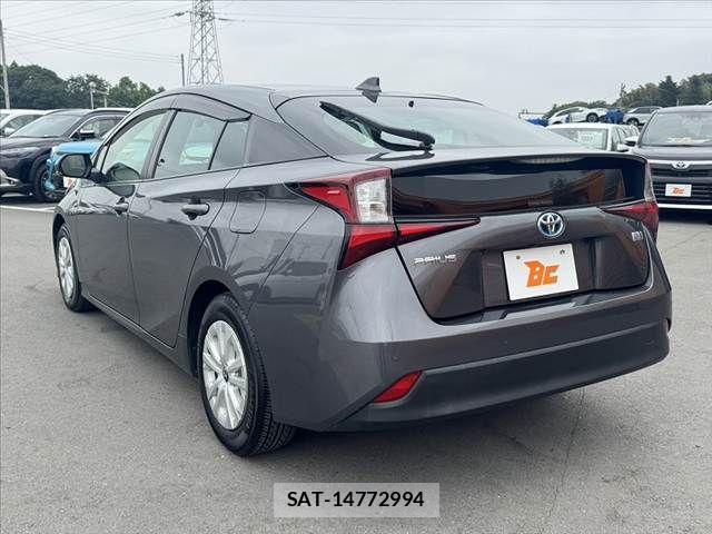 Toyota PRIUS 2022-02 6903617-12