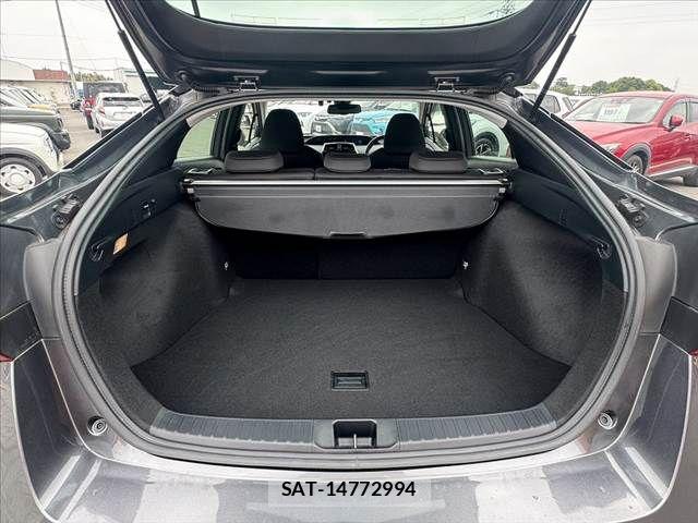 Toyota PRIUS 2022-02 6903617-18