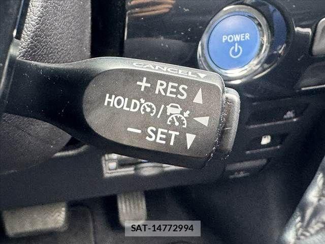 Toyota PRIUS 2022-02 6903617-25