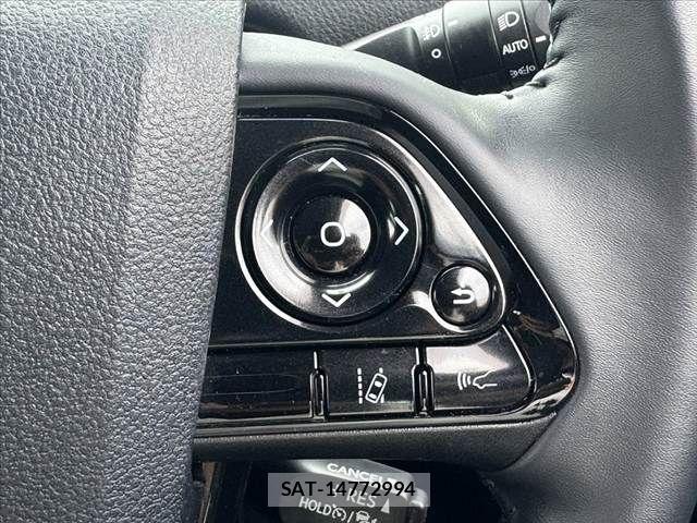 Toyota PRIUS 2022-02 6903617-26