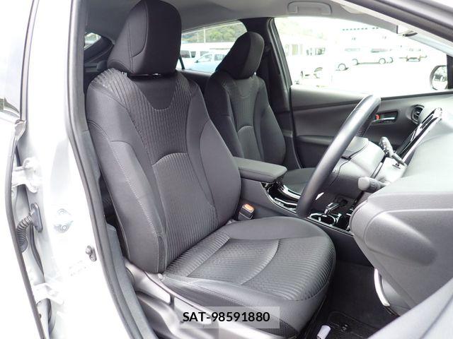 Toyota PRIUS 2019-02 6911288-17