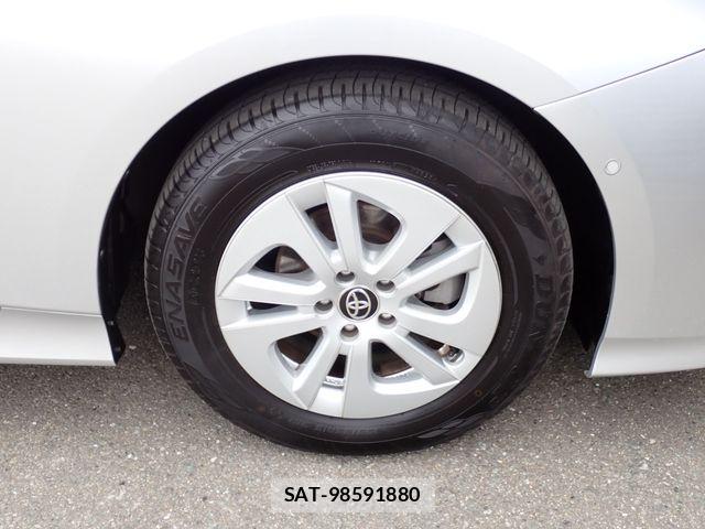 Toyota PRIUS 2019-02 6911288-27