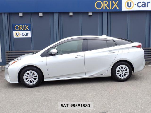 Toyota PRIUS 2019-02 6911288-28