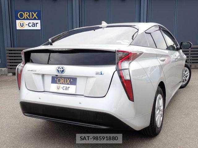 Toyota PRIUS 2019-02 6911288-2