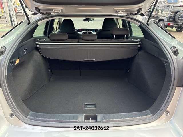 Toyota PRIUS 2020-12 6911271-16