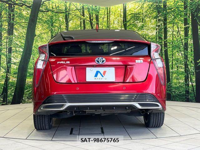 Toyota PRIUS 2016-05 6911280-15