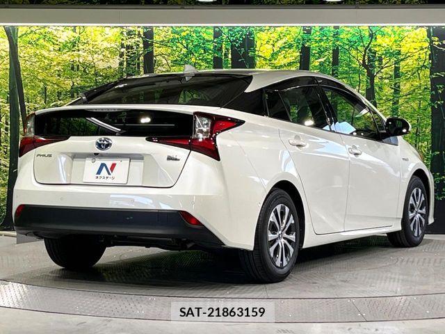 Toyota PRIUS 2019-10 6911236-16