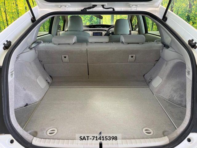 Toyota PRIUS 2012-02 6911324-9