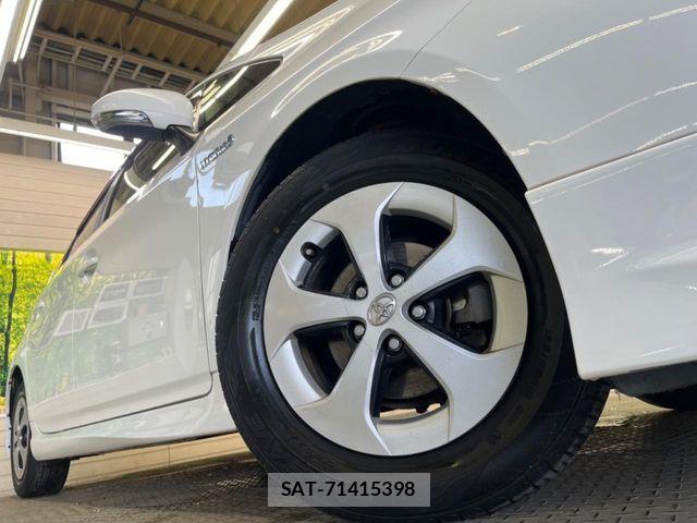 Toyota PRIUS 2012-02 6911324-11