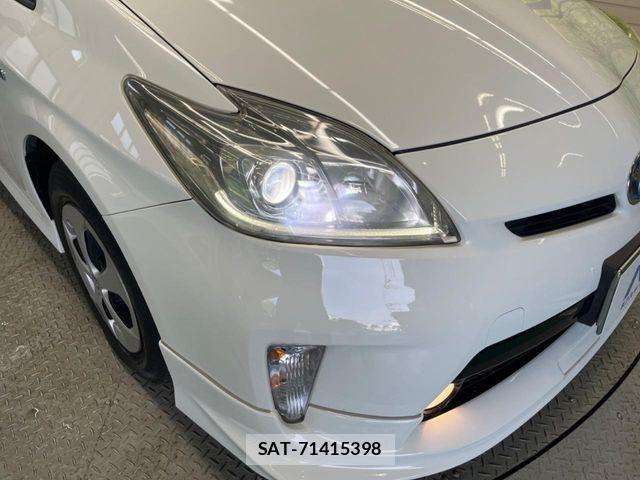 Toyota PRIUS 2012-02 6911324-12