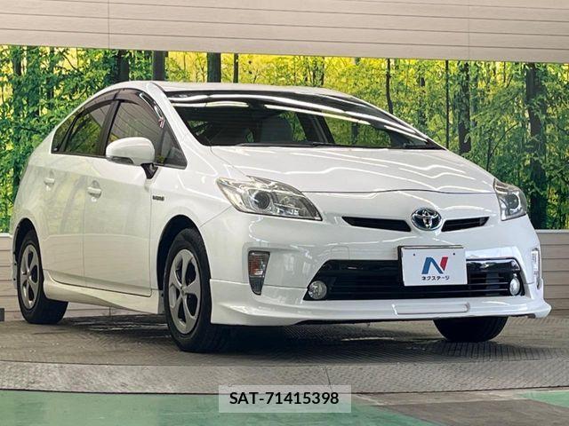 Toyota PRIUS 2012-02 6911324-15