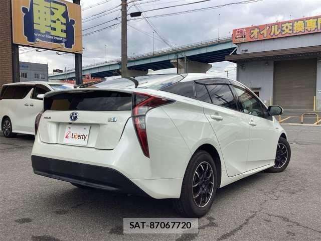 Toyota PRIUS 2017-03 6911270-9