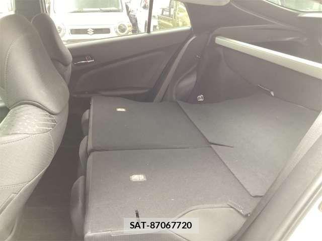 Toyota PRIUS 2017-03 6911270-13