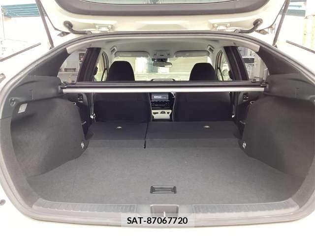 Toyota PRIUS 2017-03 6911270-15