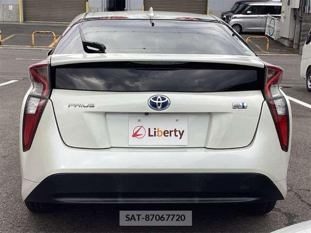 Toyota PRIUS 2017-03 6911270-8