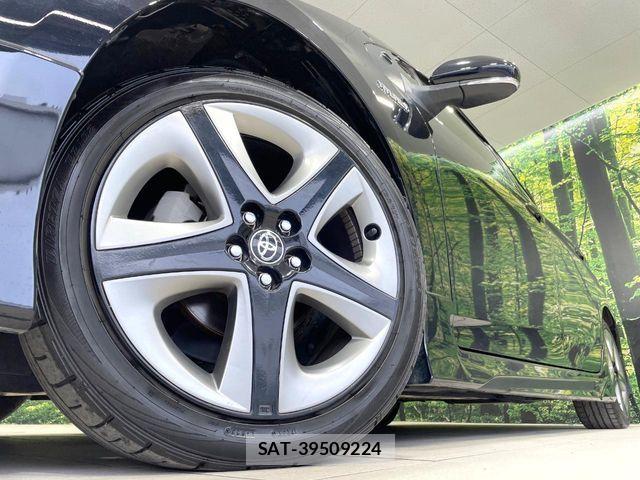 Toyota PRIUS 2019-02 6911278-12