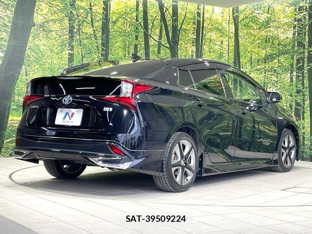 Toyota PRIUS 2019-02 6911278-16