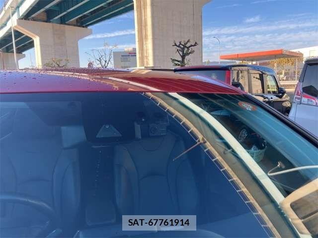 Toyota PRIUS 2018-04 6911273-10