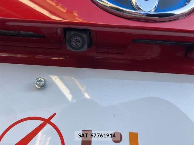Toyota PRIUS 2018-04 6911273-14