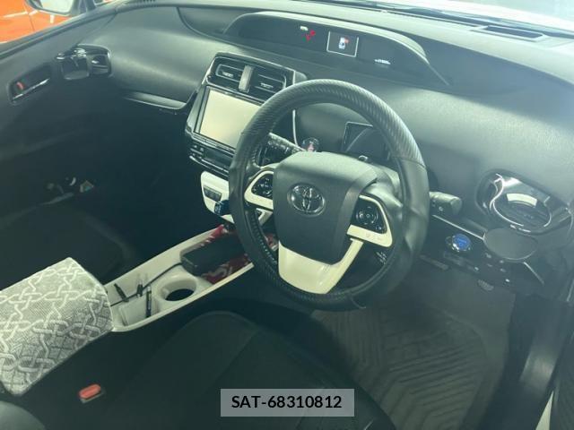 Toyota PRIUS 2017-08 6911322-10