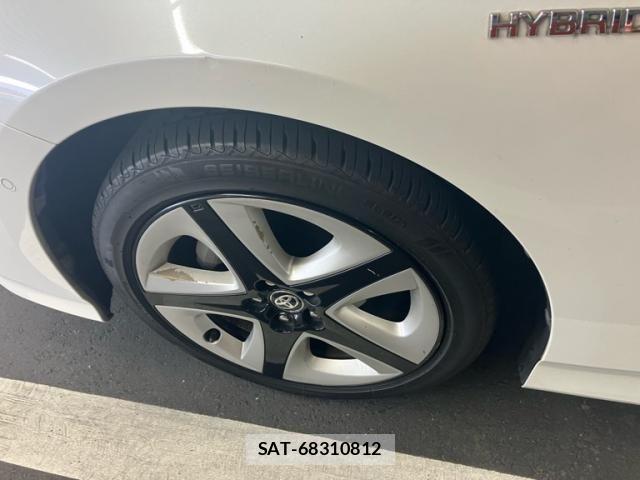 Toyota PRIUS 2017-08 6911322-3