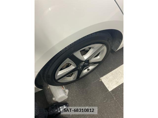 Toyota PRIUS 2017-08 6911322-6