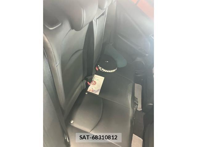 Toyota PRIUS 2017-08 6911322-7