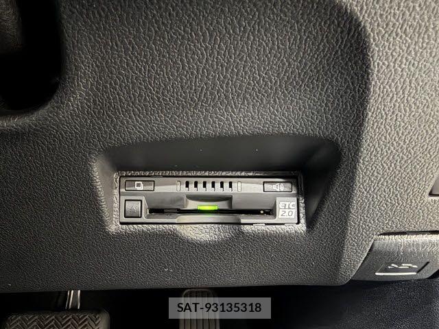 Toyota PRIUS 2021-12 6911223-11