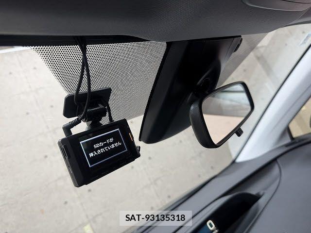 Toyota PRIUS 2021-12 6911223-12