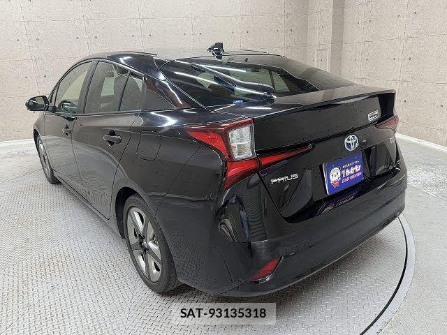 Toyota PRIUS 2021-12 6911223-2