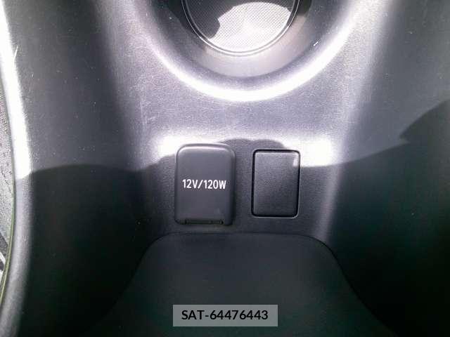Toyota PRIUS 2016-01 6911295-18