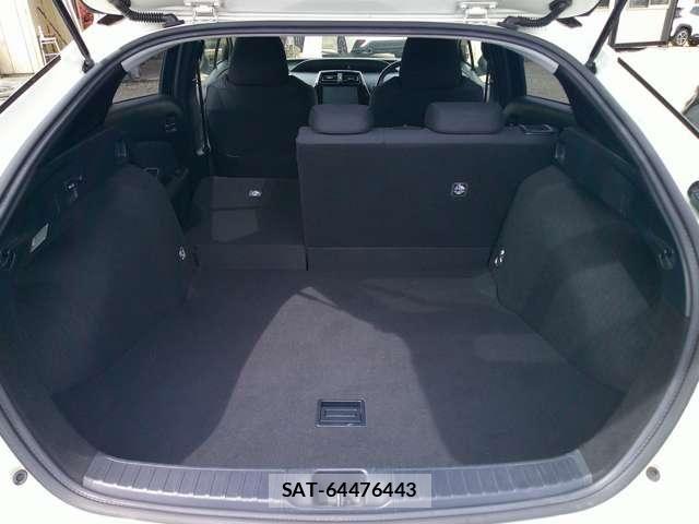 Toyota PRIUS 2016-01 6911295-23