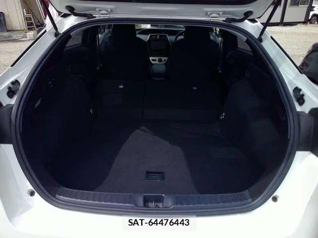 Toyota PRIUS 2016-01 6911295-24