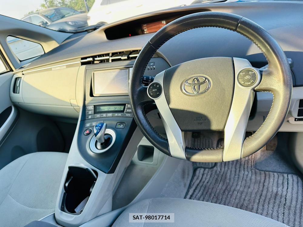 Toyota PRIUS 2011 6804483-14