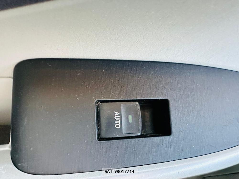 Toyota PRIUS 2011 6804483-22