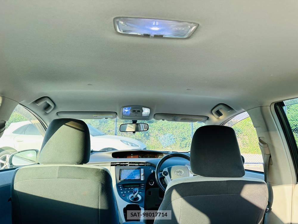 Toyota PRIUS 2011 6804483-23