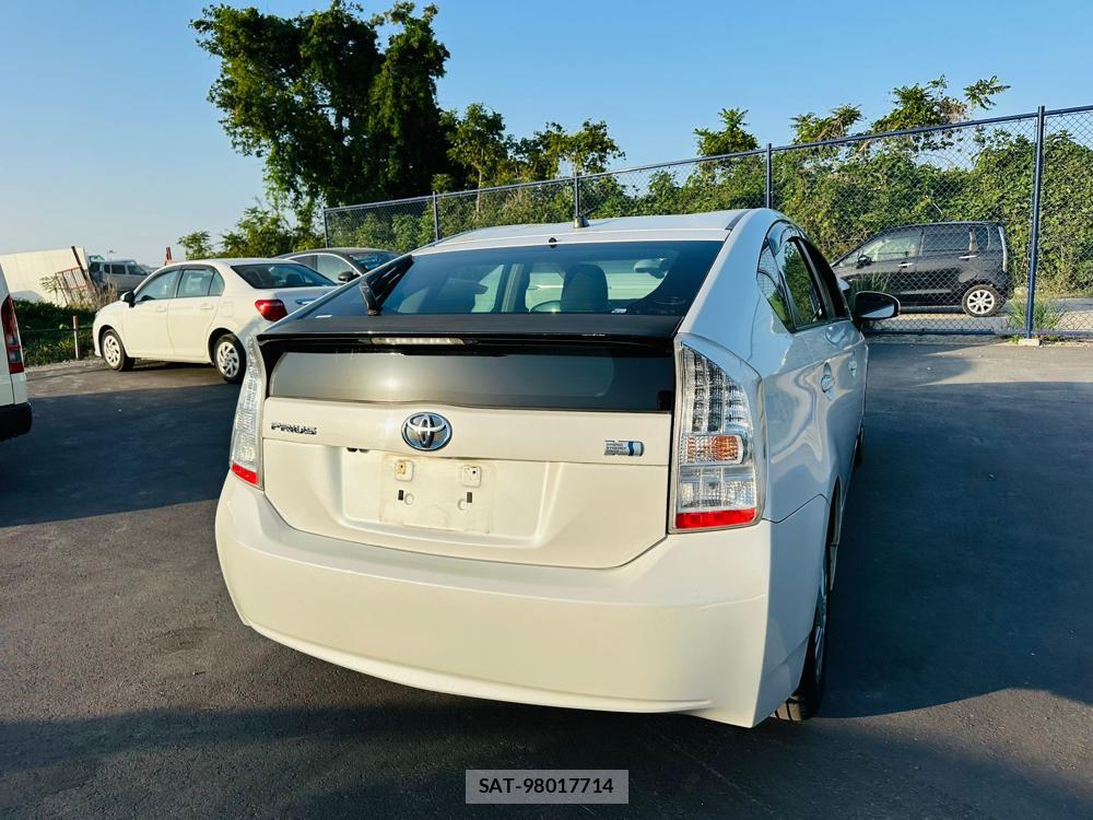 Toyota PRIUS 2011 6804483-4