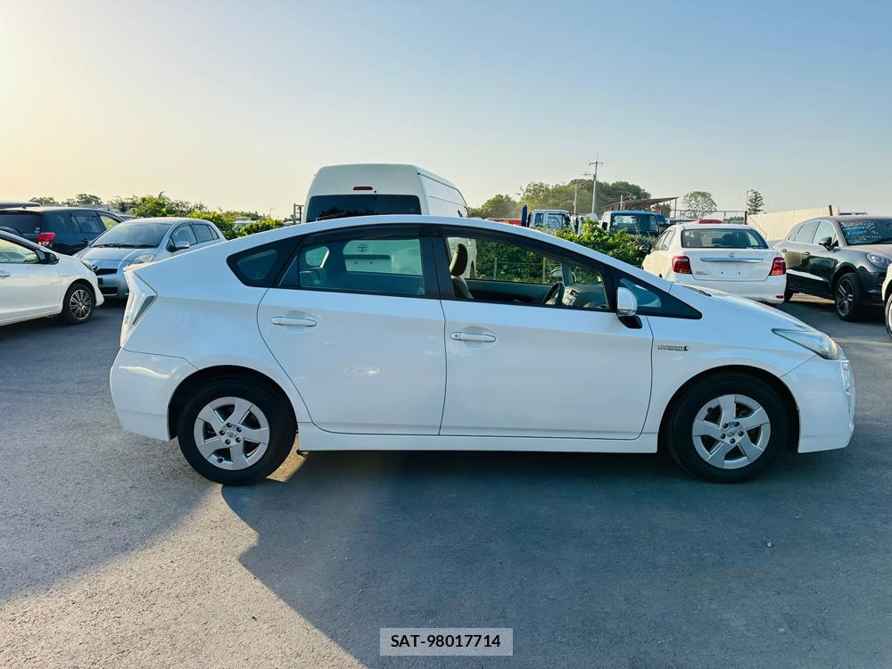 Toyota PRIUS 2011 6804483-5