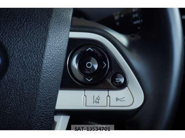 Toyota PRIUS 2016-06 6911257-29