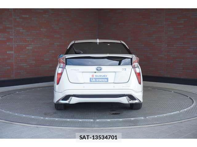 Toyota PRIUS 2016-06 6911257-3