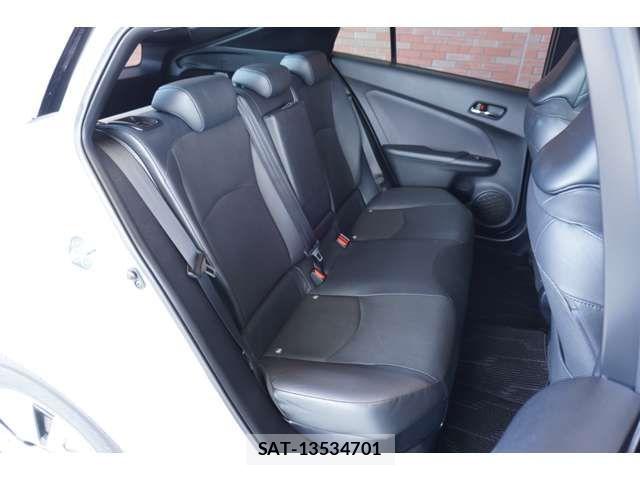Toyota PRIUS 2016-06 6911257-7