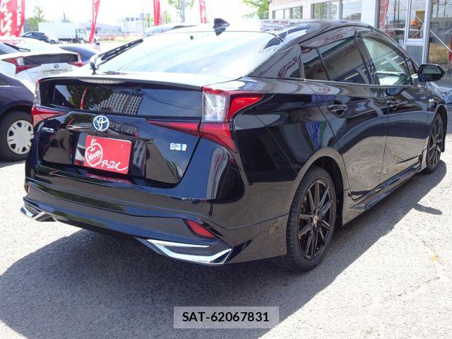 Toyota PRIUS 2019-10 6911241-4