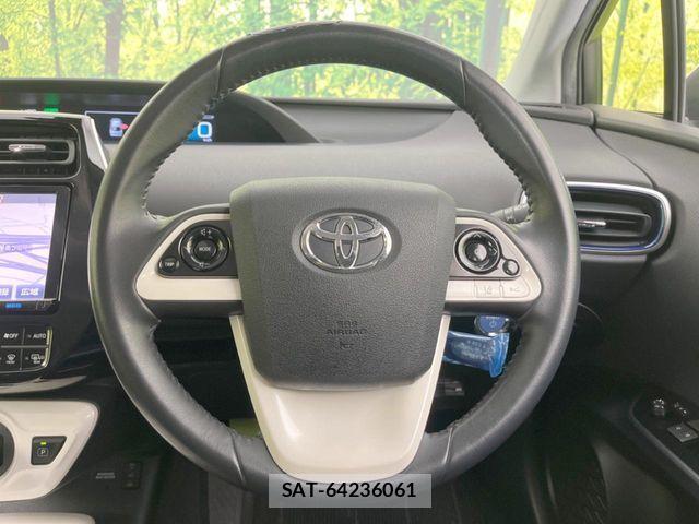 Toyota PRIUS 2016-02 6911234-10