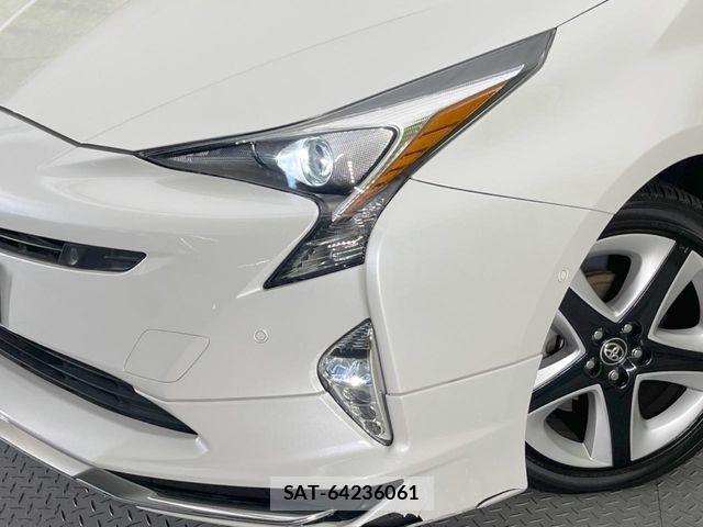 Toyota PRIUS 2016-02 6911234-11